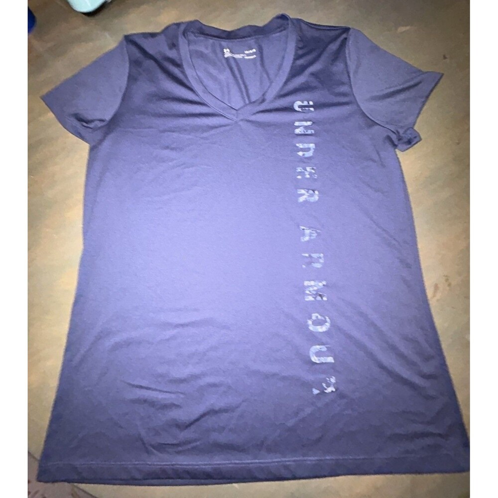 Under Armour Womens Shirt large Camo Spell Out Short Sleeve Stretch Athlet